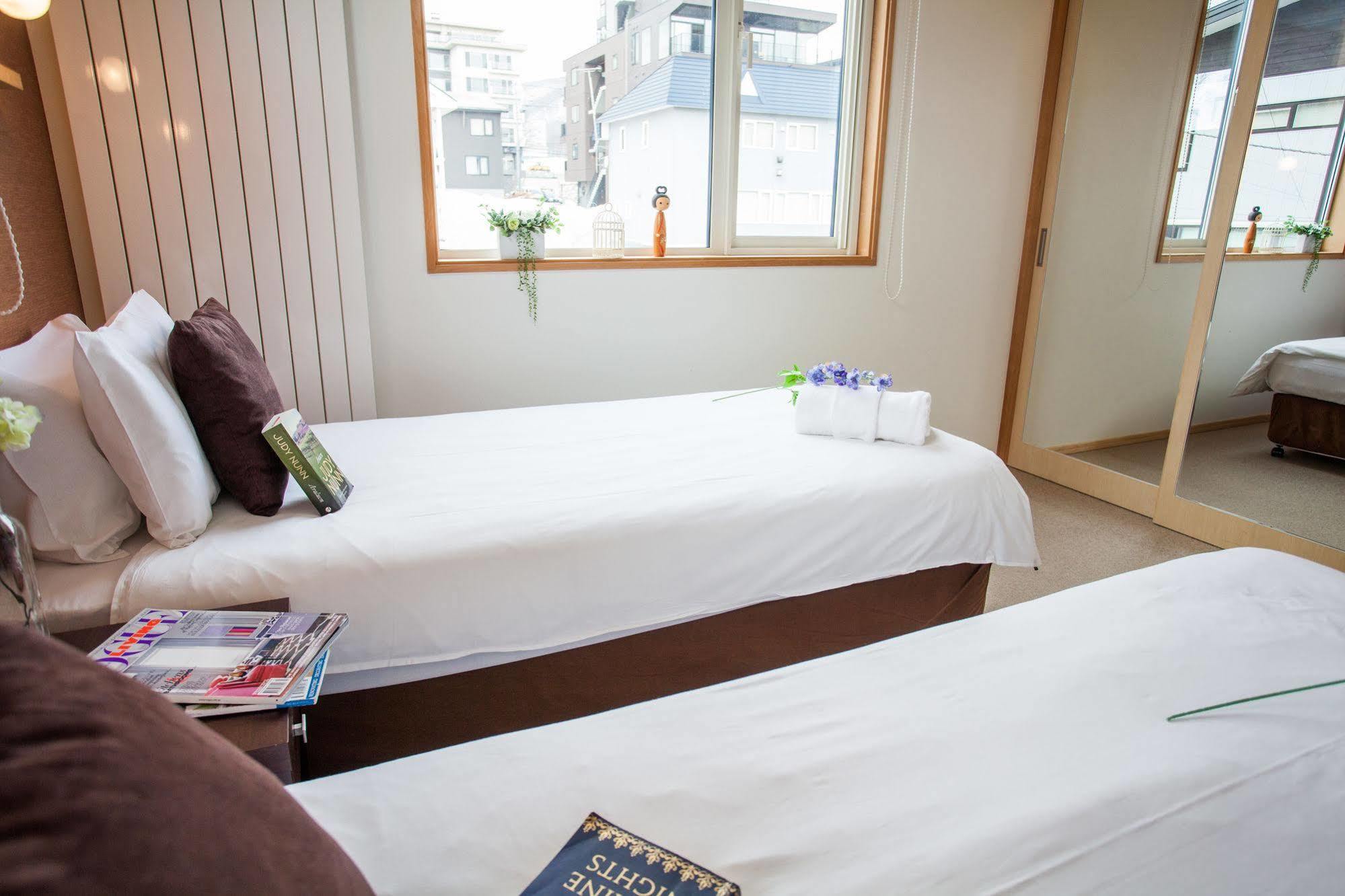 Yuki Yama Apartments Hirafu Екстер'єр фото